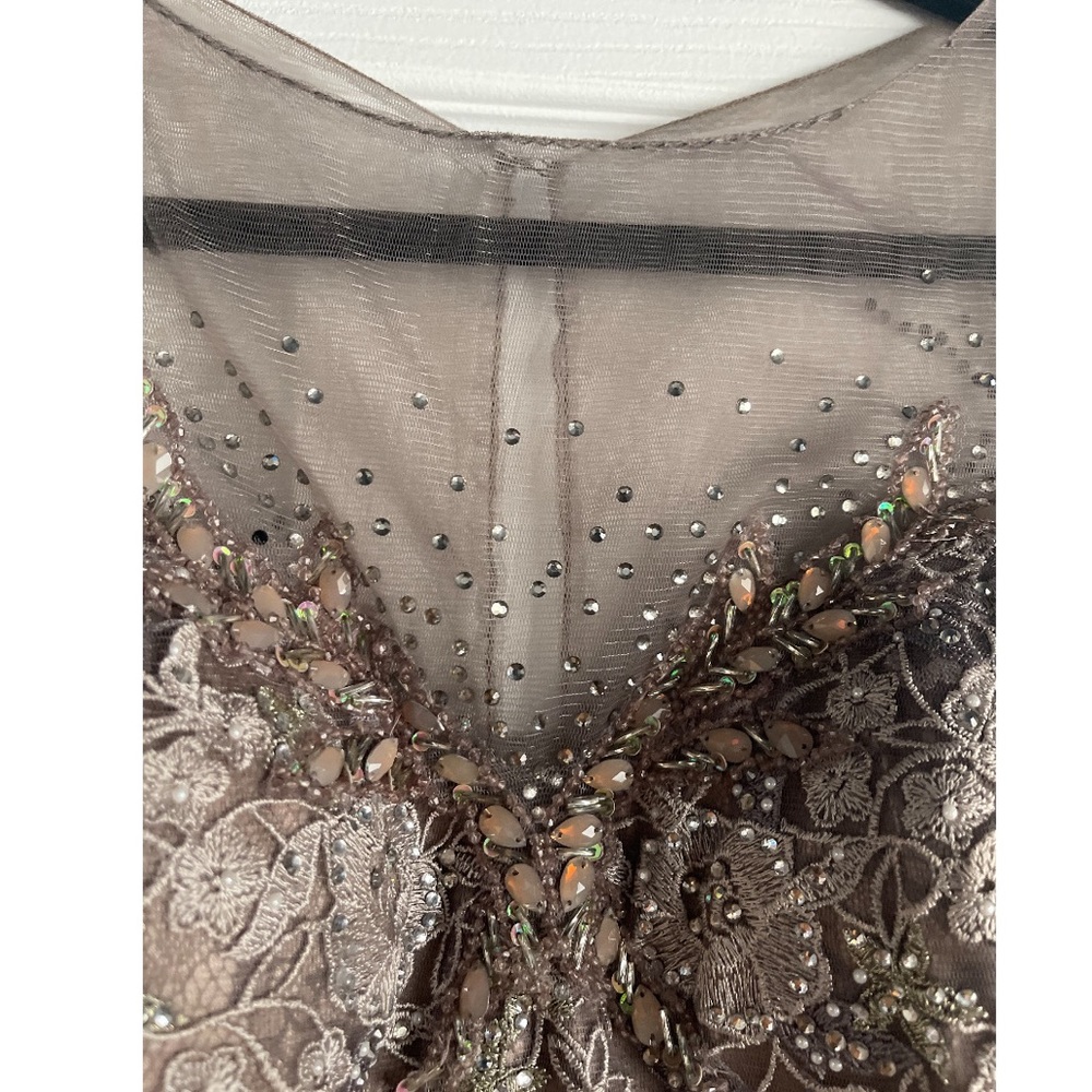 Dress - Picture 9 of 9